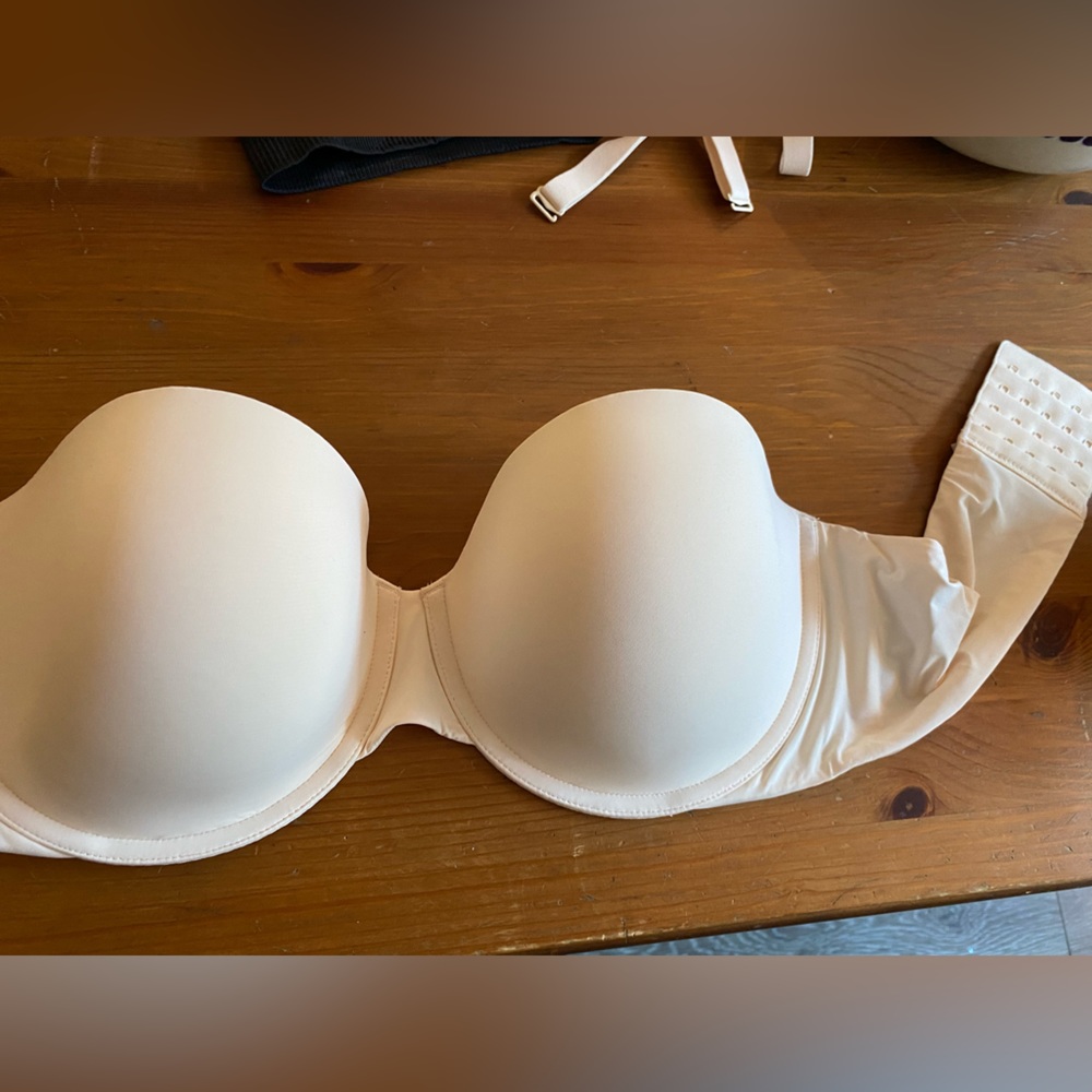 Gap strapless bra 36D